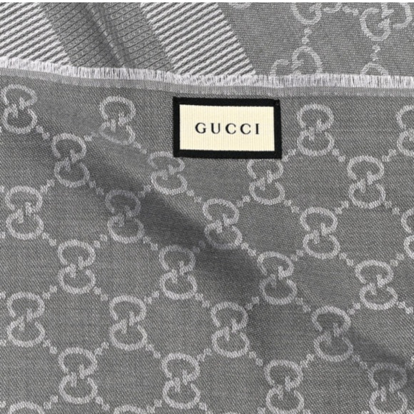 GUCCI Wool Silk Monogram GGWeblong Fringe Scarf Shawl “Pearl Medium Grey” - Picture 4 of 9